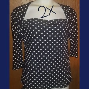 2x polka dot top